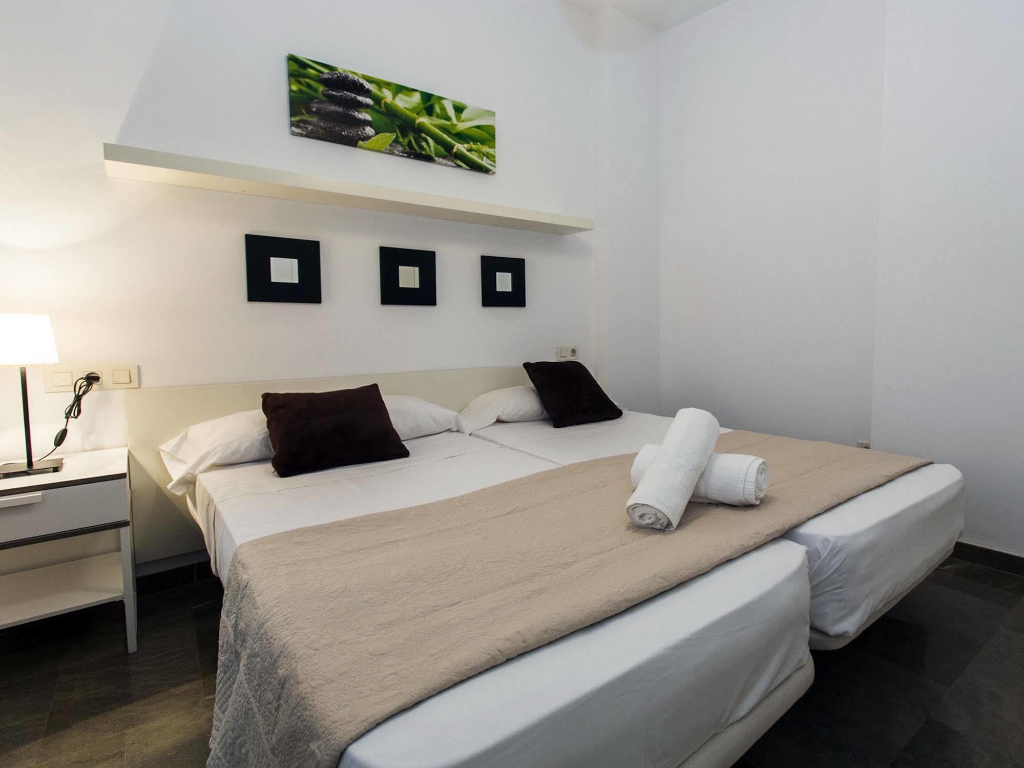Total Valencia Vitoria Apartment Exterior photo